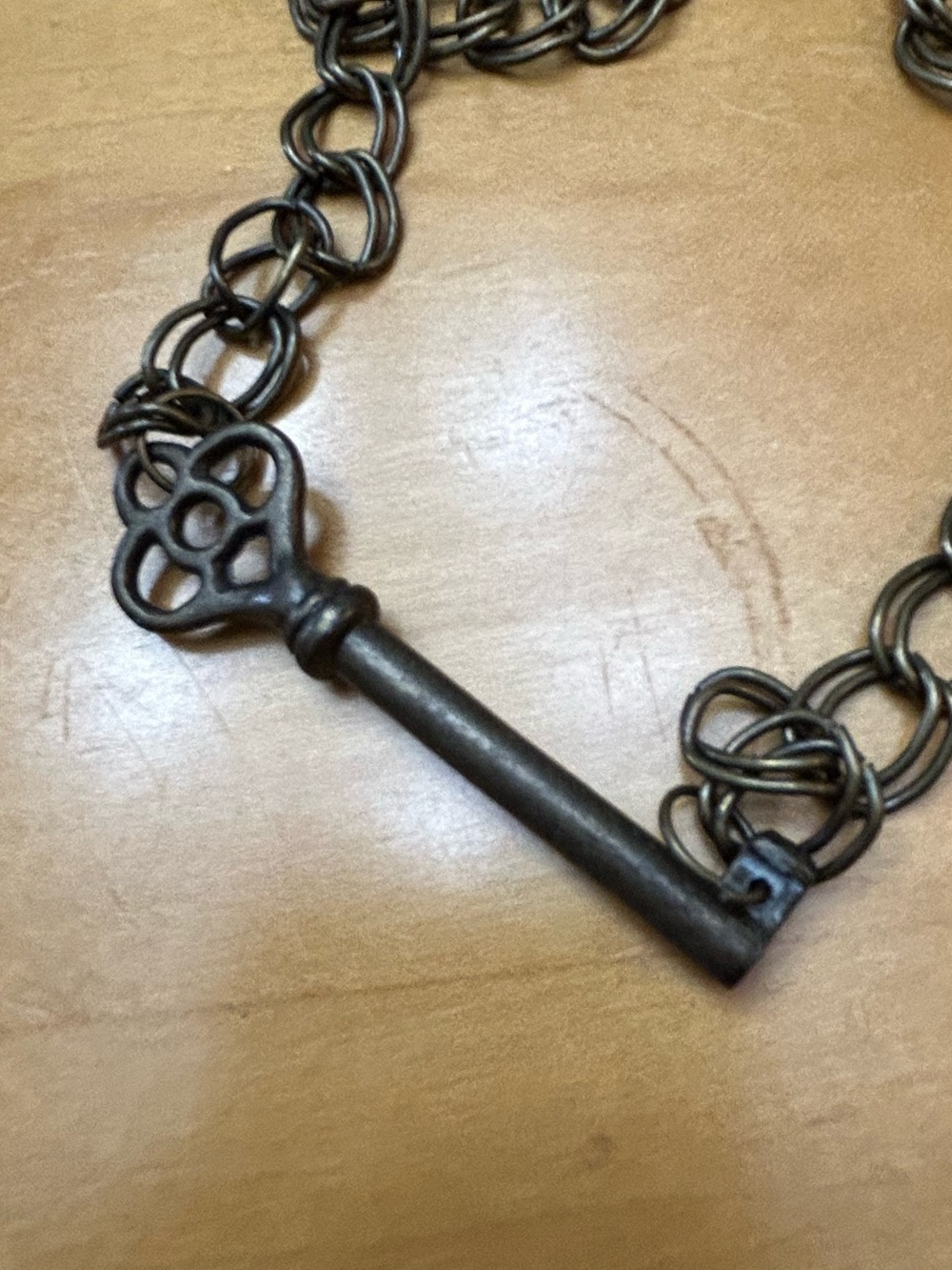 Boho vintage-style skeleton Key Chain Necklace - antique bronze-tone Metal - Picture 8 of 12